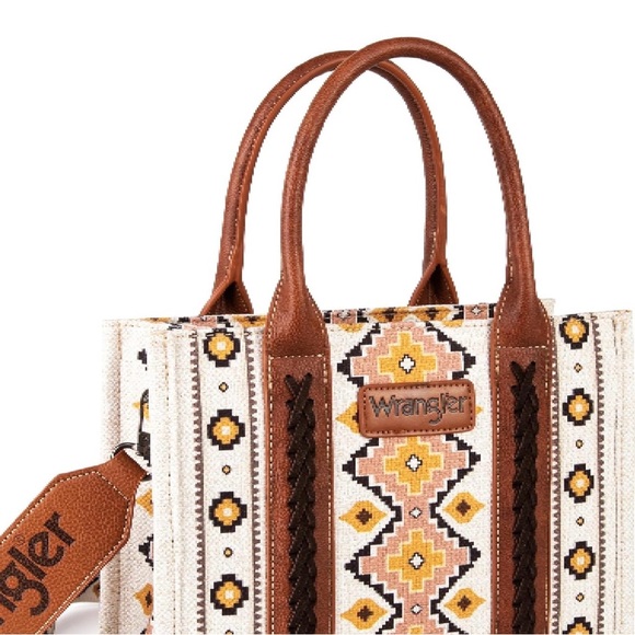 Wrangler Aztec Purse - Picture 5 of 10